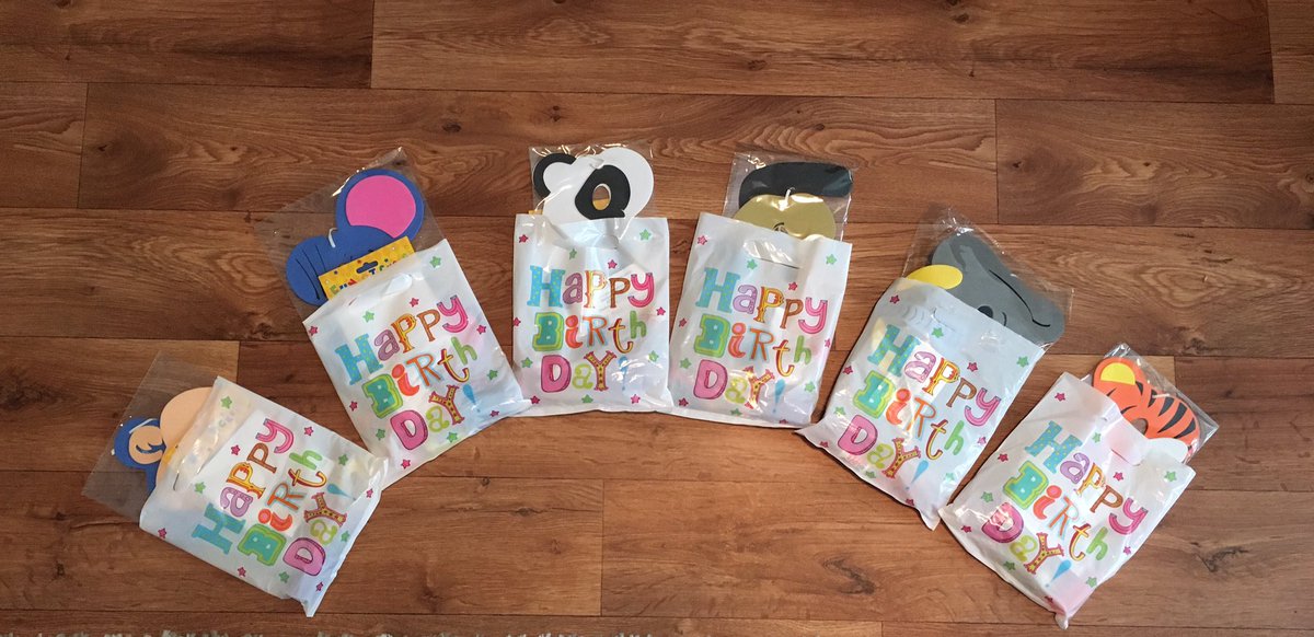 PzazzPartyPacks's tweet photo. A small selection of todays 24 bags all ready for PARTY TIME 💃🏽🎂🎁🎈 #PartyTime #Birthday #Celebration #Fun #PartyBags https://t.co/vsfAjDbeew