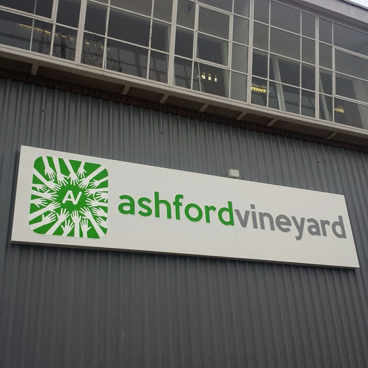 pneumachurchuk's tweet photo. Well aren't we looking snazzy?! Loving our new signs! (Back lit and everything). #AVTheWarehouse https://t.co/kkXA8HEtyv