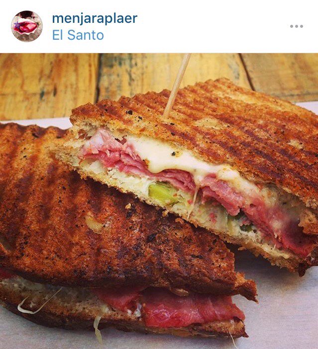 Bon dia Pastramilovers os deseamos #FelizViernes @drestarantesrc @calmarius449 <a href="/gastro_burger/">GastroBurger</a> <a href="/LolaLo52/">Lola&Lo</a> <a href="/em_moral/">Emilio Moral</a>