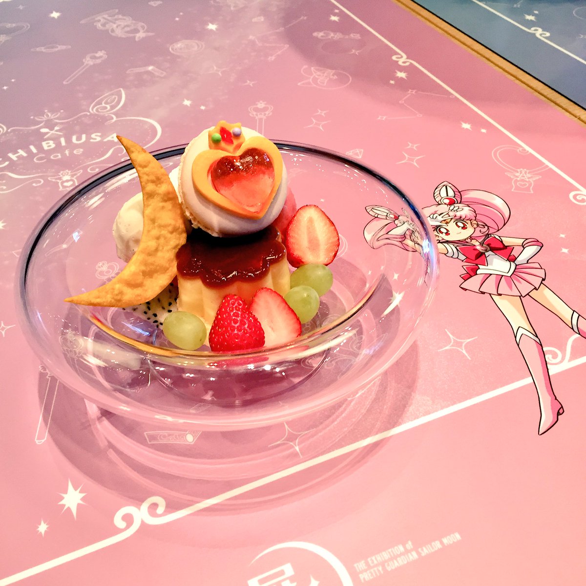 Robe 行列必須のコラボカフェ Chibiusa Cafe ではキャラクターをモチーフにしたフードに胸キュン ちびうさのプリンアラモードにはコンパクトが セーラームーン展 T Co Yqbbnzrsmn