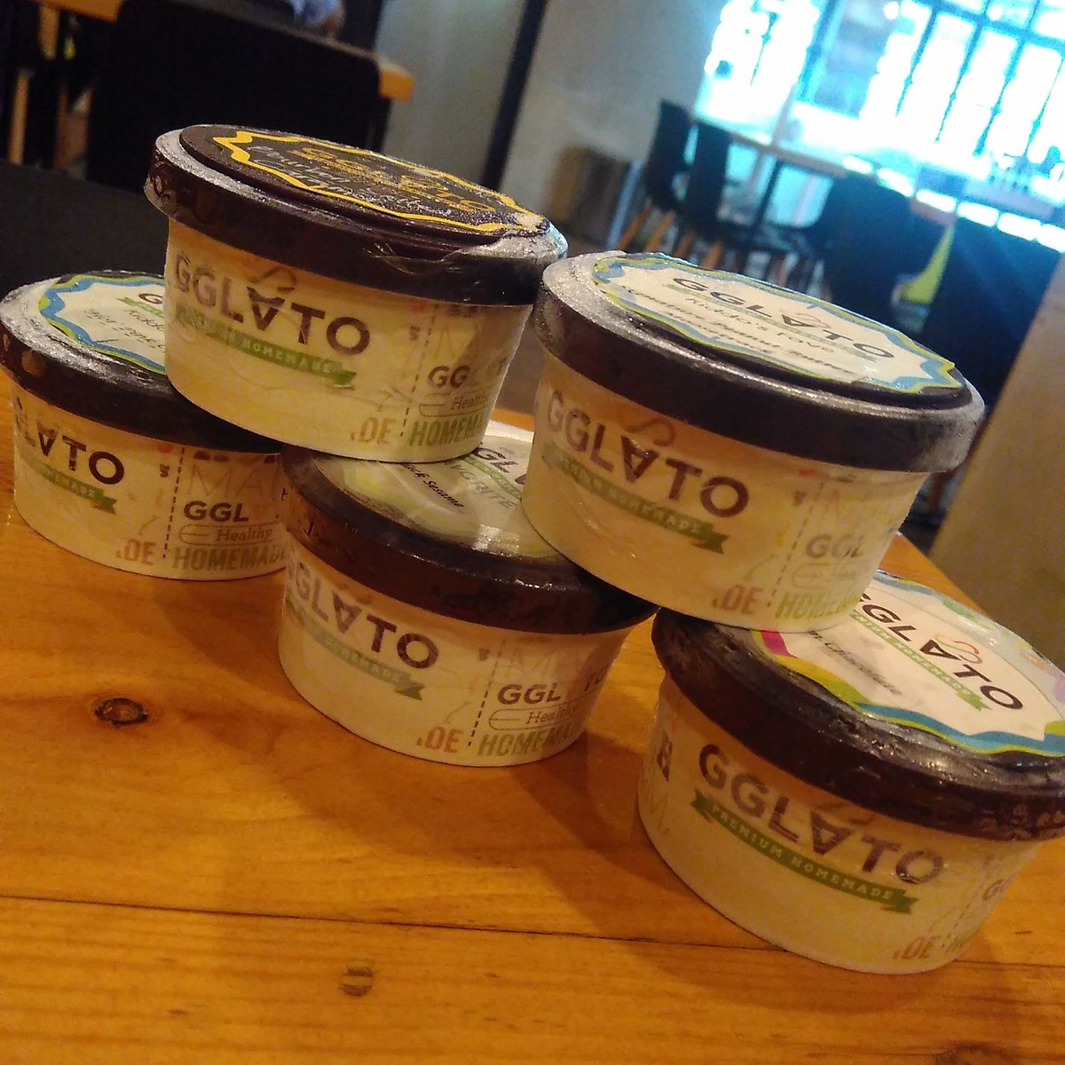 cosmokitchen_id's tweet image. Available @gglato made with, natural ingredients, no colour added, less sugar and absolutely no preservatives.