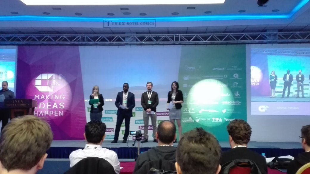 alicethefirefly's tweet image. Warming up - Codeference 2016 #MakingIdeasHappen #Codeference #challenge #tech