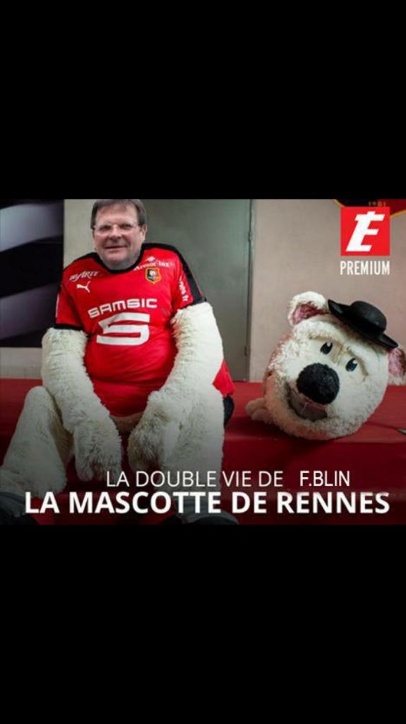 ArnoldPiguel's tweet photo. @ruesainthelier @Cedr33k @LaoraMaudieu #iloveruesainthelier vive notre crêpier préféré François!! #aublegourmand https://t.co/NzsLS9xqgZ