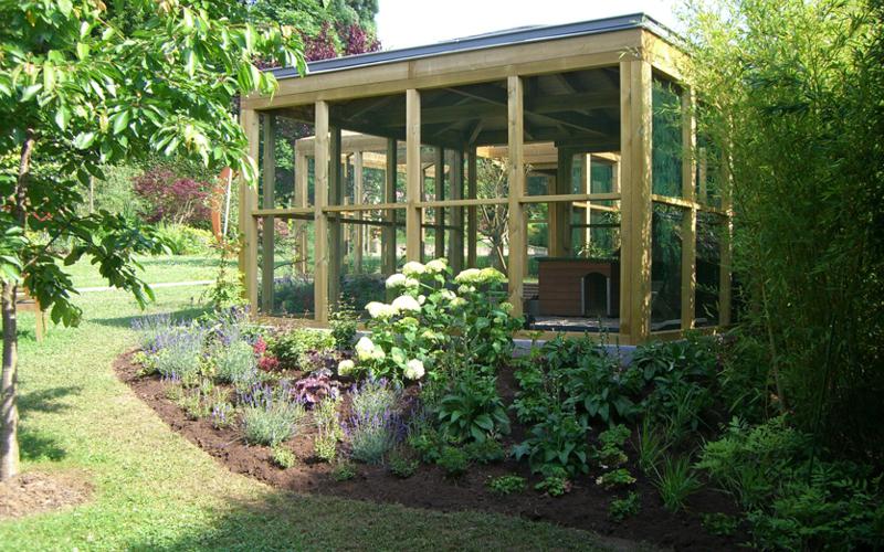 Vereal_LU's tweet photo. Nos #menuisiers se chargeront de vos abris de jardin. #Vereal vous offre un service complet pour votre #jardin ! https://t.co/T5ZUXoEwdp
