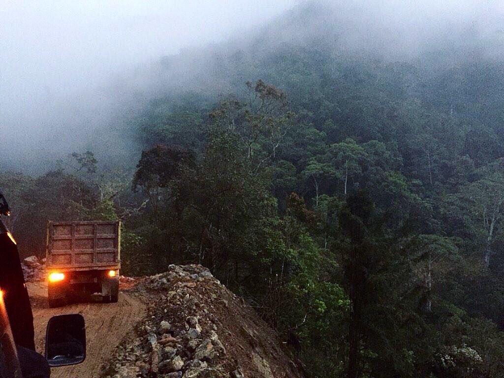 IndieGem's tweet photo. It doesn't matter to struck in the traffic jams, as long as the view stays like this. #GayoLand (T.N) https://t.co/lN8eGZS6dt