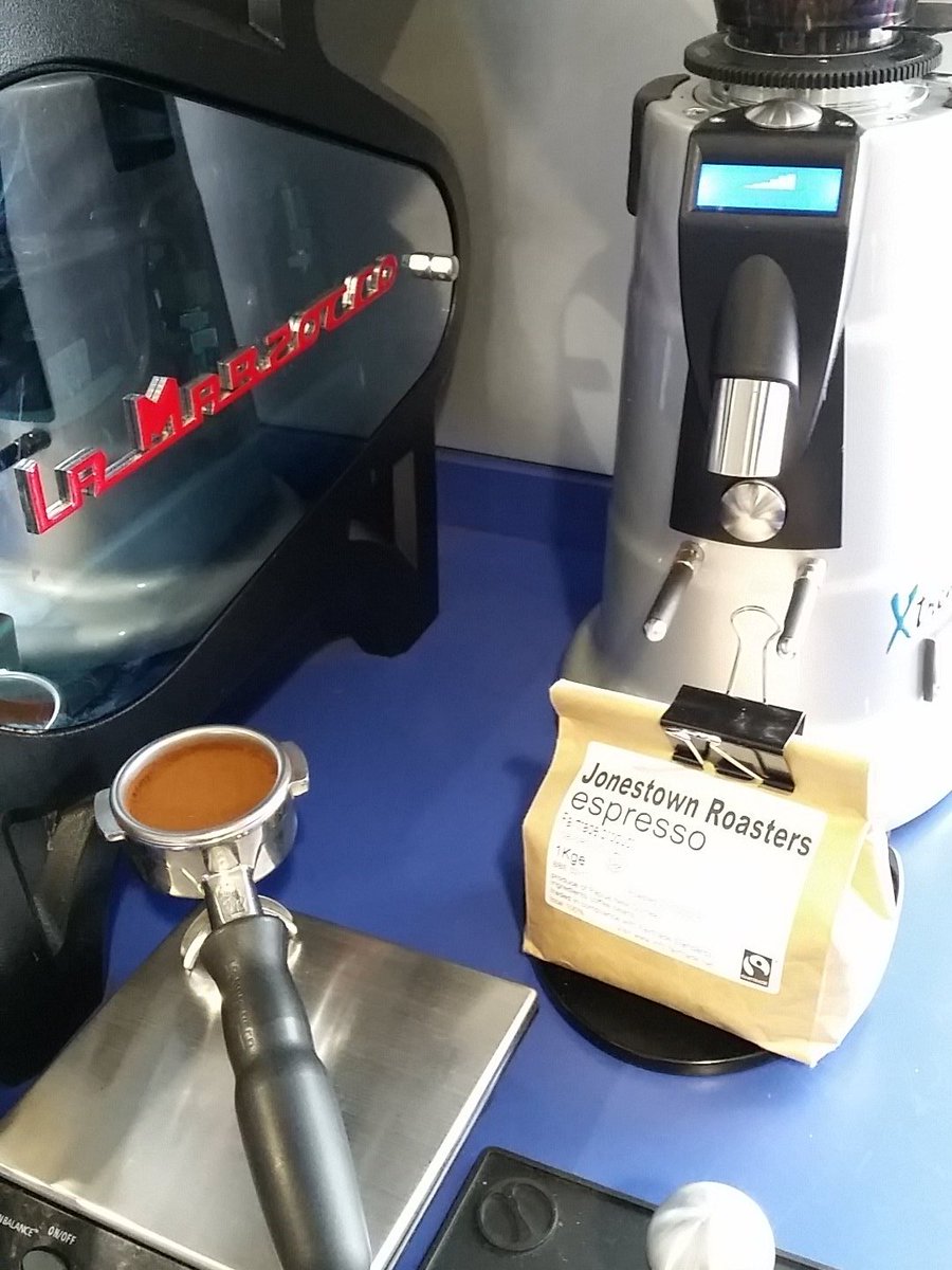 DaveC_Lavazza's tweet image. First up in the menu this morning dialling in a Papua New Guinea coffee from Jonestown Roasters