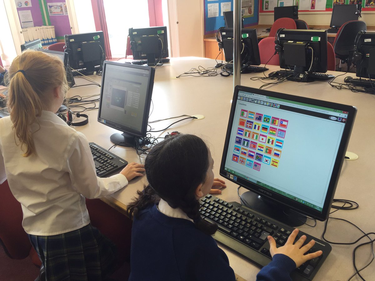 NDS_COMPUTING's tweet photo. #year4 are investigating data using @purpleMash #2Investigate #sorting #searching #grouping #arranging #computing https://t.co/pEAu8usBkg