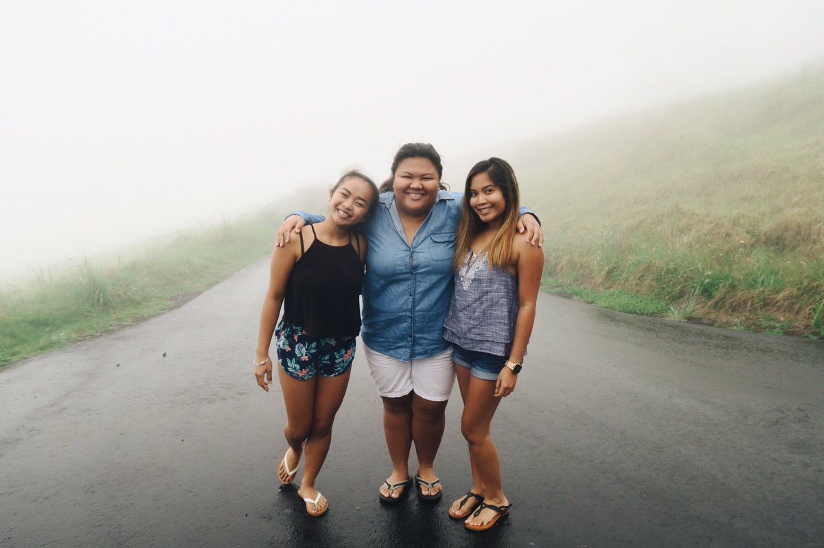_juudeee's tweet photo. What a great day with friends💓 (missing kylie😭) #higherthanever https://t.co/r1rq1Bx7hZ