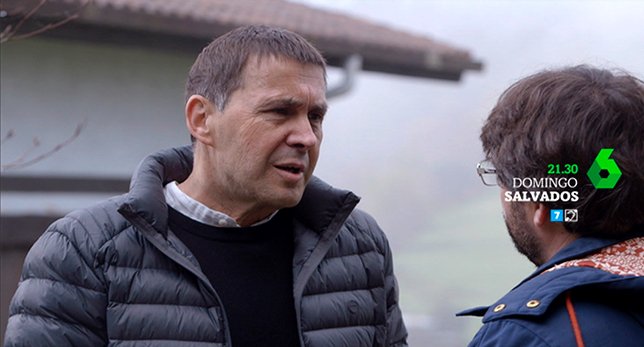 Vertele's tweet photo. Évole con Otegi y Pastor con Puigdemont: Así será la "noche periférica" de laSexta https://t.co/TrFuW3Aw7N https://t.co/VJ57HyjGIB