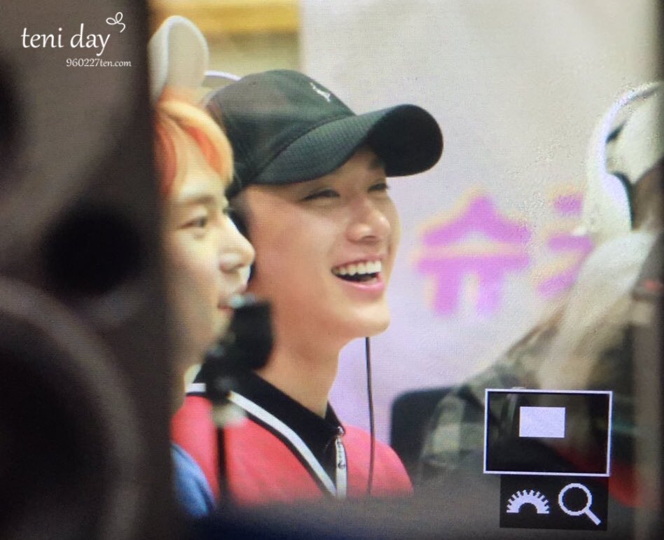 TENI_DAY's tweet photo. 160415 슈키라 #TEN #NCT 미소 넘나 예쁘지요 😂😂 https://t.co/gymZRsJvhk