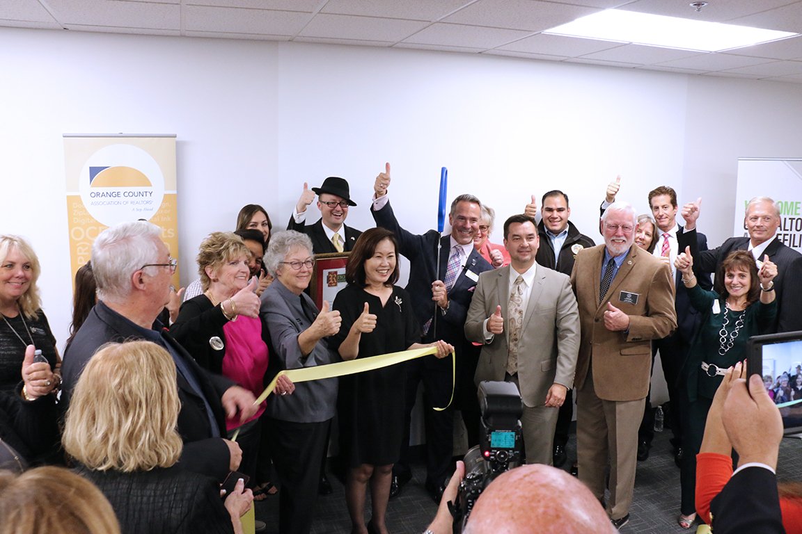 the_ocrealtors's tweet photo. It's official! OCAR Open House in Fountain Valley #ocar2016 https://t.co/OOfKGhpKzk
