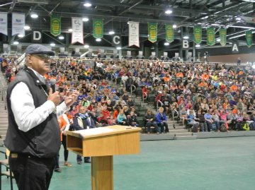 UofRegina's tweet photo. Students take part in Education for Reconciliation https://t.co/YEc2mJzCXA https://t.co/3uABwW5uHO