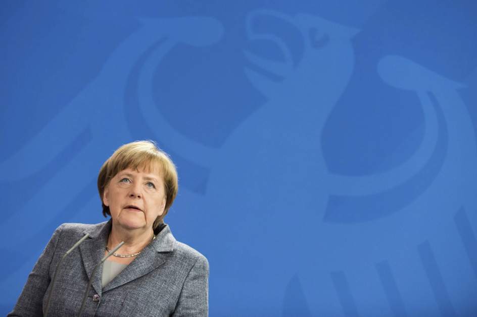 IDCMUN's tweet photo. Merkel da luz verde a la petición de Erdogan de procesar a un cómico que le llamó… https://t.co/25JfGhX4IM https://t.co/eA8AIvwJqM