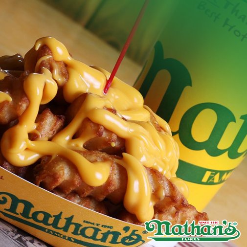 NathansMexico's tweet photo. Si me dieran a elegir entre queso y chili, elegiría #Nathans https://t.co/UOTdSr6Ech