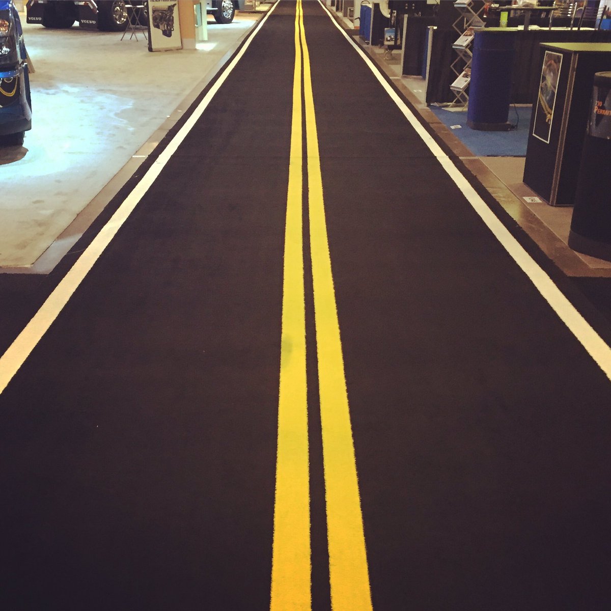 CONEXSYSReg's tweet photo. All quiet before the traffic begins on the @TruckWorldShow highway...show opens 10AM. https://t.co/PIG7BAF8Z0