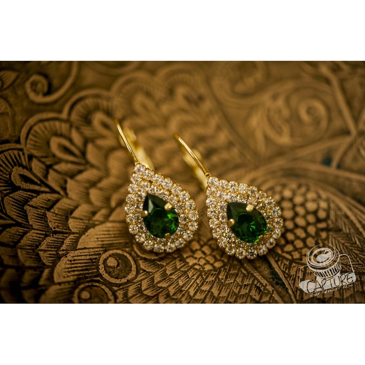 CaptureGH's tweet photo. 14.04.16, Thomas &amp; Zainab's @moshdeesown #engagement

#capturegh #ghanaian #nigerian #bellanaija #earring #details https://t.co/rmO6ktCk7s