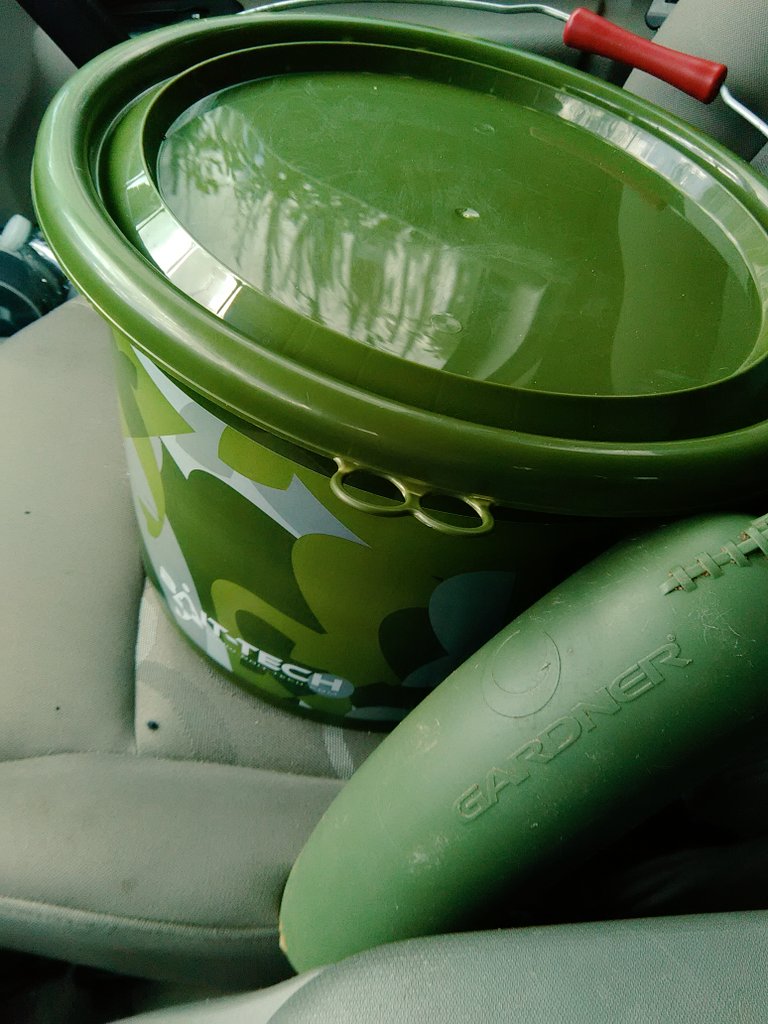 Go on pre-baiting!!
<a href="/BaitTech/">Bait Tech</a> <a href="/GardnerTackle/">Gardner Tackle</a> 
#baittech #gardner #poloni