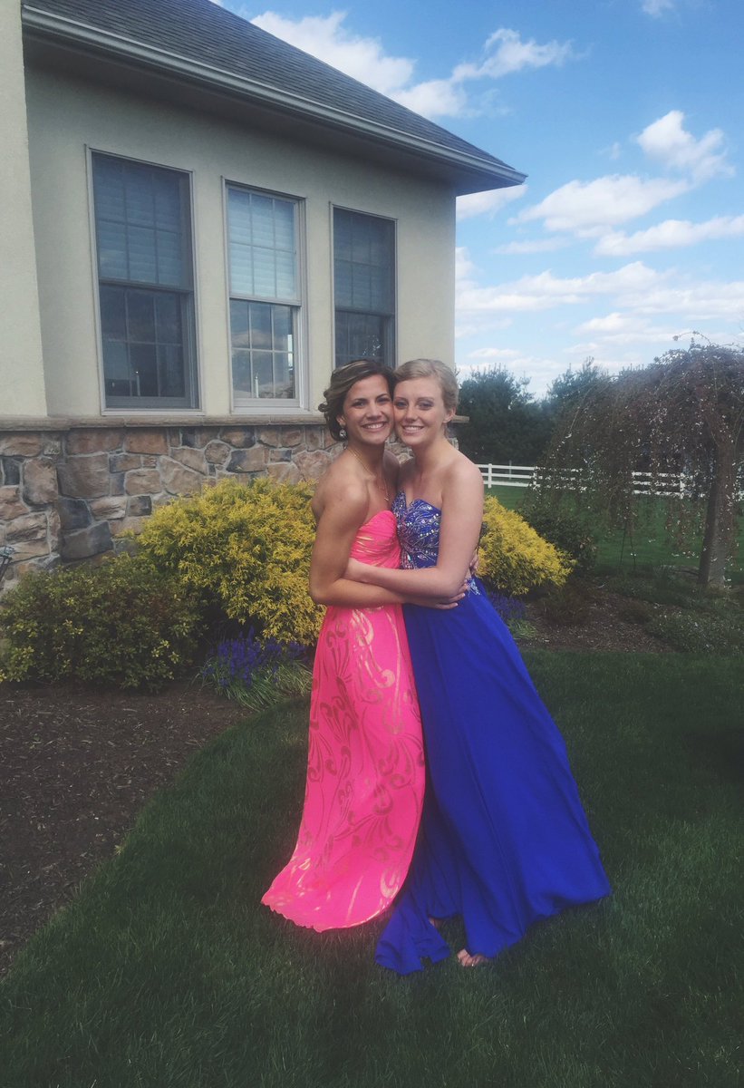 brooke_dienner's tweet photo. Happy birthday to @CainKristen who's been my friend since the 7th grade ;) https://t.co/bF8yIRZI3d