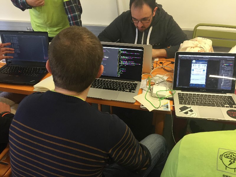 PICTURES: Final stretch of the <a href="/HRackathon/">HRackathon</a>, coding hours and getting ready for the pitch! #GoTeam! #hrackathon