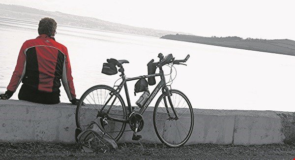 irishexaminer's tweet photo. VIDEO: This Kerry cycling video will make you want to get on your bike this weekend https://t.co/XWkkhiWN3w https://t.co/xZasUIkLZ2