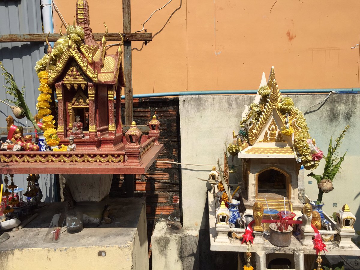 GlynTDavies's tweet photo. Koh Samui Spirithouses. #ThaiSpirit. https://t.co/RRRxzEdMx8