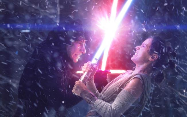 MovienewZNL's tweet photo. WINNEN: DVD of Blu-ray Star Wars: The Force Awakens https://t.co/aObenwjFzR #StarWarsTheForceAwakens https://t.co/tHBJLVxdfq