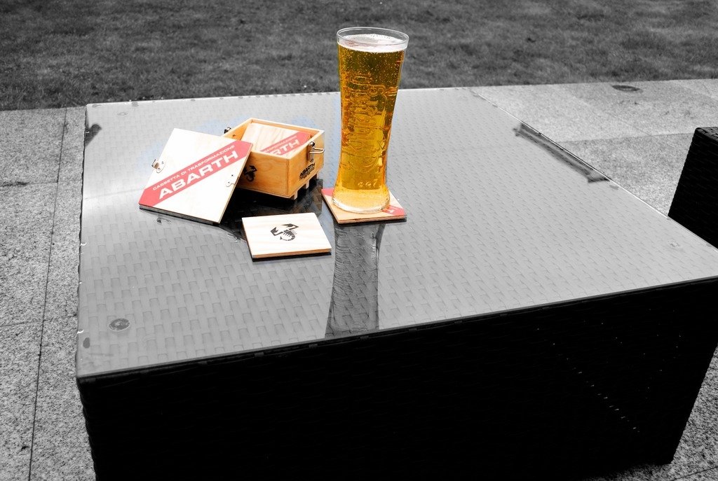 DesiraParts's tweet photo. #Abarth Beer Mats! Cheers to the weekend everyone #AbarthLife #AbarthMerchandise #FiatAbarth https://t.co/SvVsCz06wK https://t.co/jp0xyB2Z8V