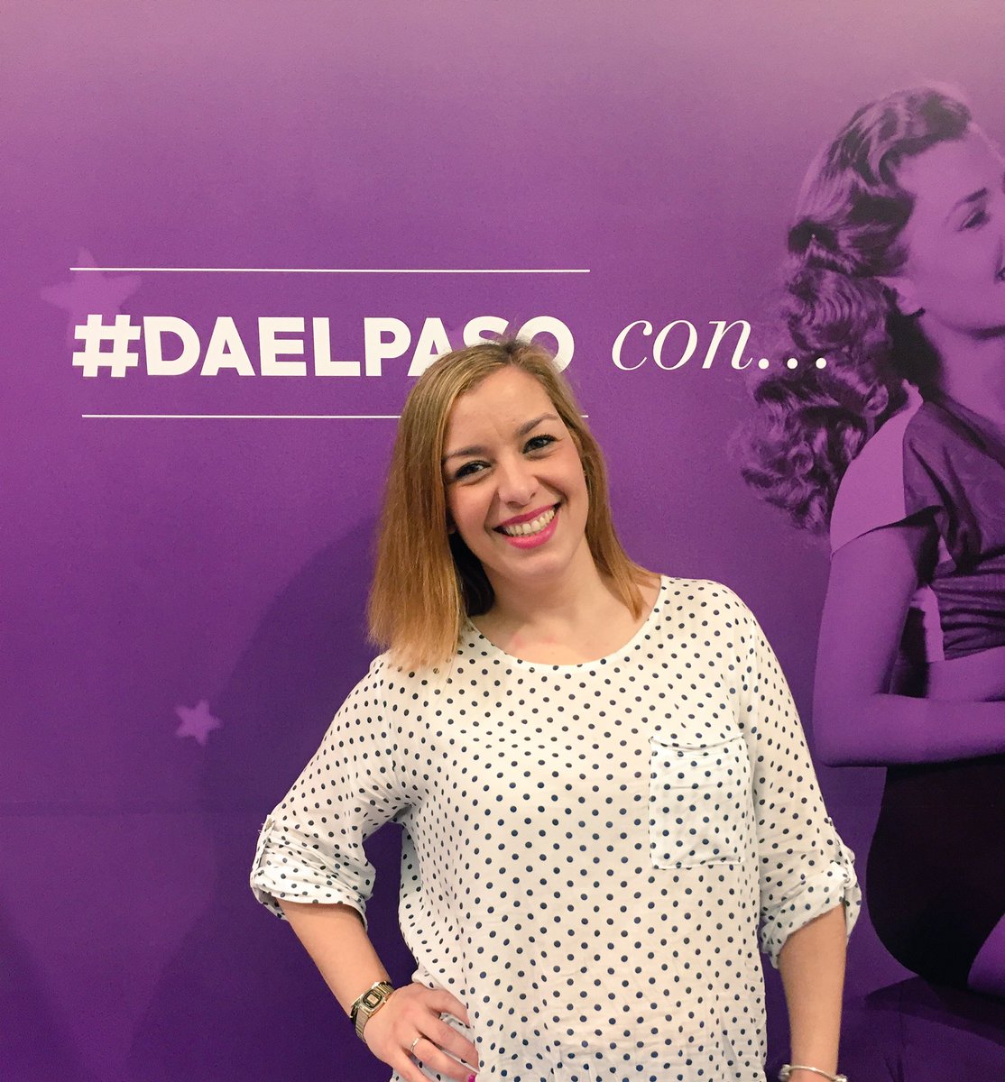 malasmadres's tweet photo. SÚPER CUMPLE de mi querida @lorenalorena Yeahhhh!!! Como buena Malamadre se ha dejado los pañales en casa https://t.co/kITgBic429