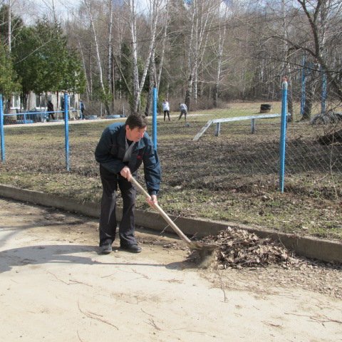 Субботник по уборке территории школы koz.obr71.ru/subbotnik/