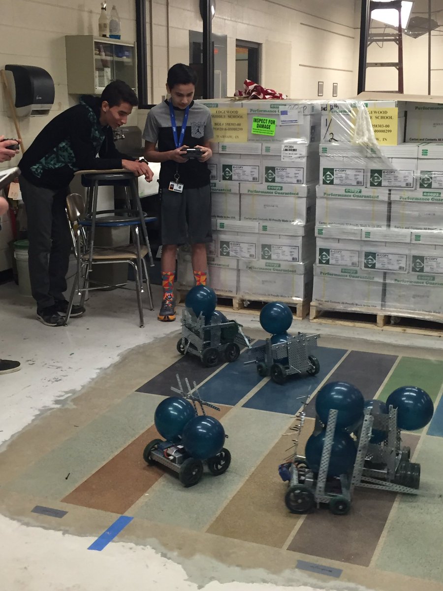 D2Barkey's tweet photo. Robot Wars at Edgewood Middle School! #wcsmission https://t.co/hNjnx7WufJ