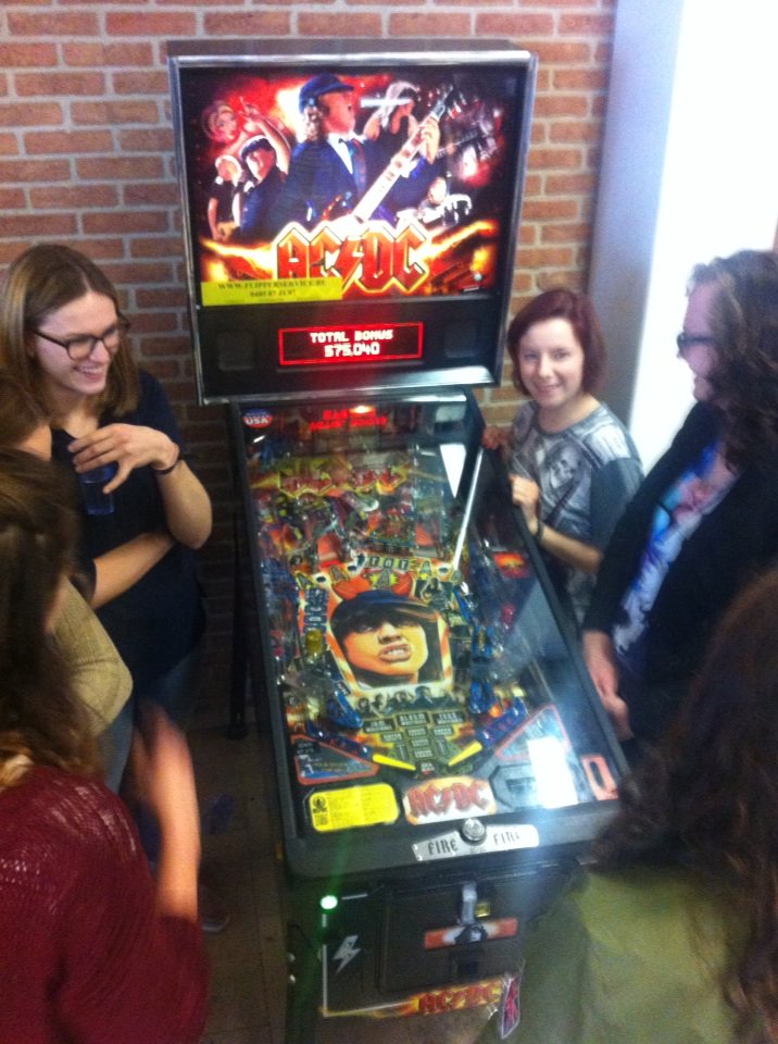 dirk laverge (@dirklaverge) on Twitter photo Nieuwe aanwinst op de campus RDR van #howest, leuk om onze studenten in de pauzes bezig te zien <a href="/CMhowest/">Howest Communicatie</a> Nieuwe aanwinst op de campus RDR van #howest, leuk om onze studenten in de pauzes bezig te zien <a href="/CMhowest/">Howest Communicatie</a>