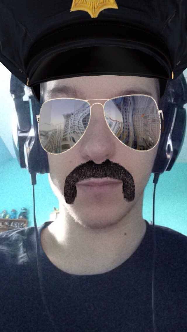 gaetandu275's tweet photo. New PP en mode Cuir cuir cuir moustache 😂 #LSMJ https://t.co/6qVCl4LCL2