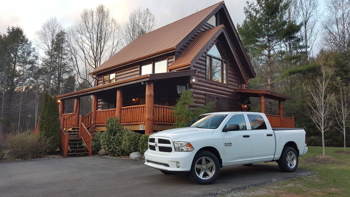 outdoorsman2009's tweet photo. #ram #dodge #chrysler #Ramlife #4wheeler #truck #trucking #whiteRam #offroad #cabin #Gatlinburg https://t.co/cEHESezuXT