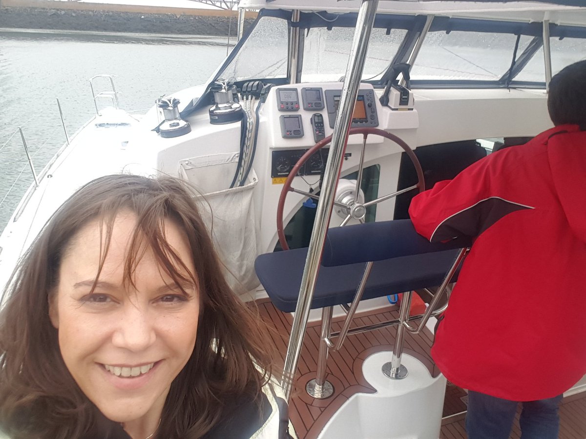 @delegaterewards. Having an amazing time with <a href="/Edinboatcharter/">EdinburghBoatCharter</a>. Definitely worth a trip..