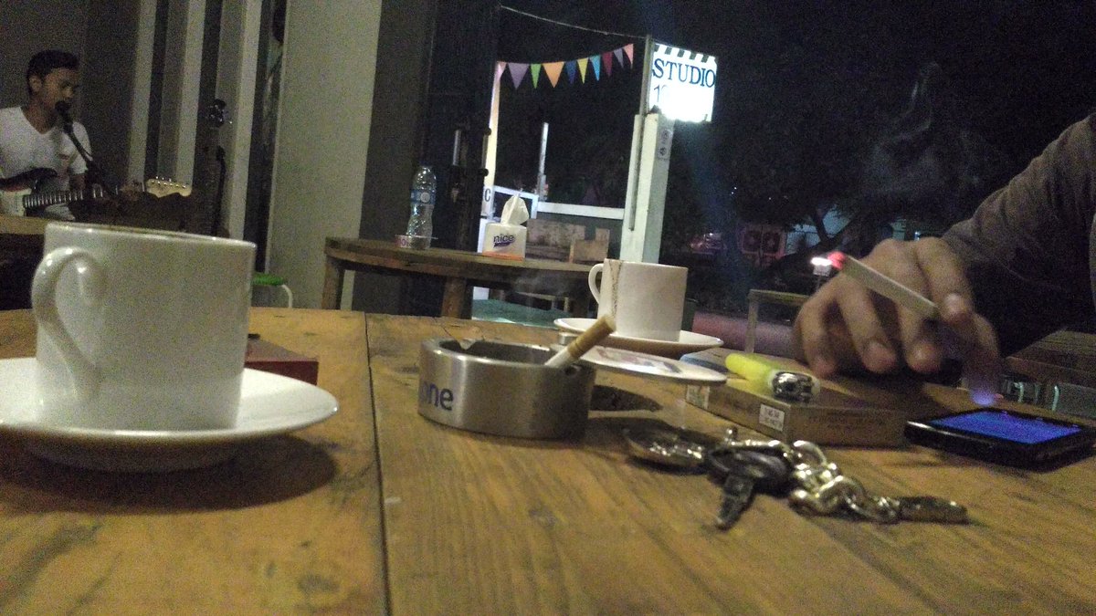 At <a href="/cafe19_clg/">Cafe19</a> with <a href="/fajar_shredder/">Fajar S∆bam Musa</a>