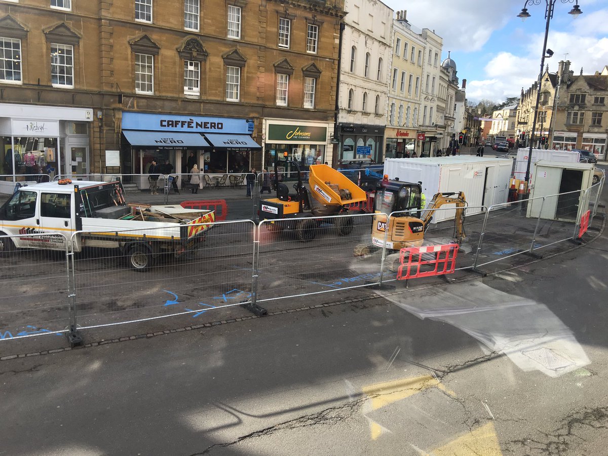 MrTabbs's tweet photo. Let's play spot the difference 29th Feb to today! @SaveCirencester https://t.co/6Unv118ylR