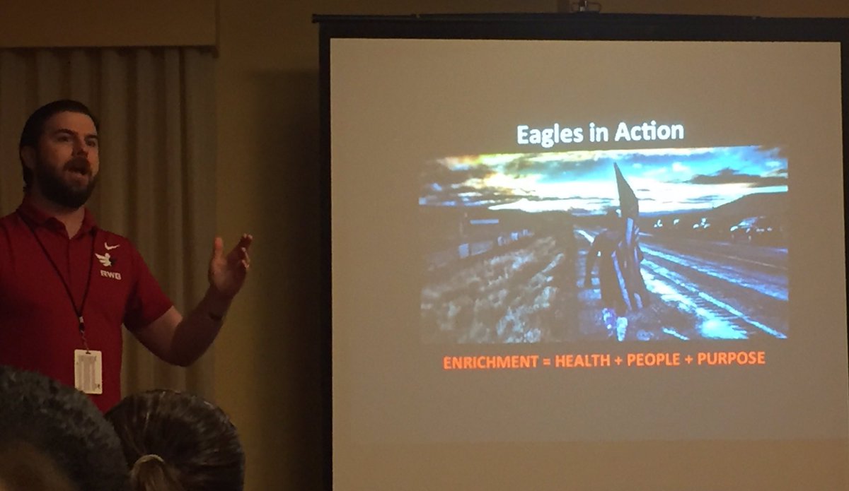Susistopher's tweet photo. "You've got to have it All! Health, people, purpose." #teamrwb #eagleethos https://t.co/l7y7xhZxny