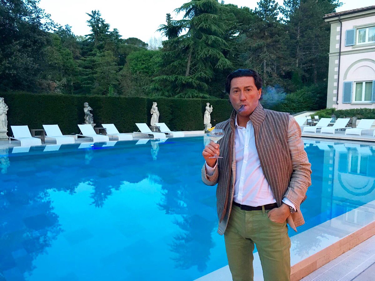 FCocktailWeek's tweet photo. A Le Pool Bar @VillaCoraHotel per il secondo incontro con il #sigarotoscano https://t.co/xEZwDHztI8