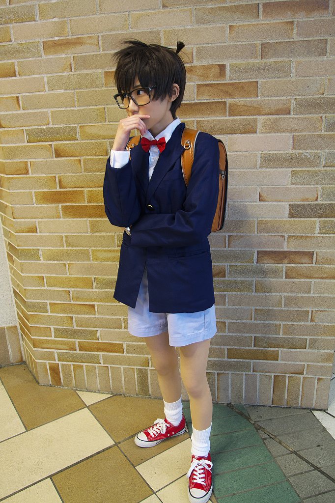 ひでw En Twitter やっぱショタは短パンから出た脚が堪らないよね W とか思いながら撮ってましたw ちなみに腕時計は 超昔サンデーが最初に出した公式品 その後も懸賞品やら非売品ばかりだし なぜ市販しないんだろ 絶対売れるのに 名探偵コナン T