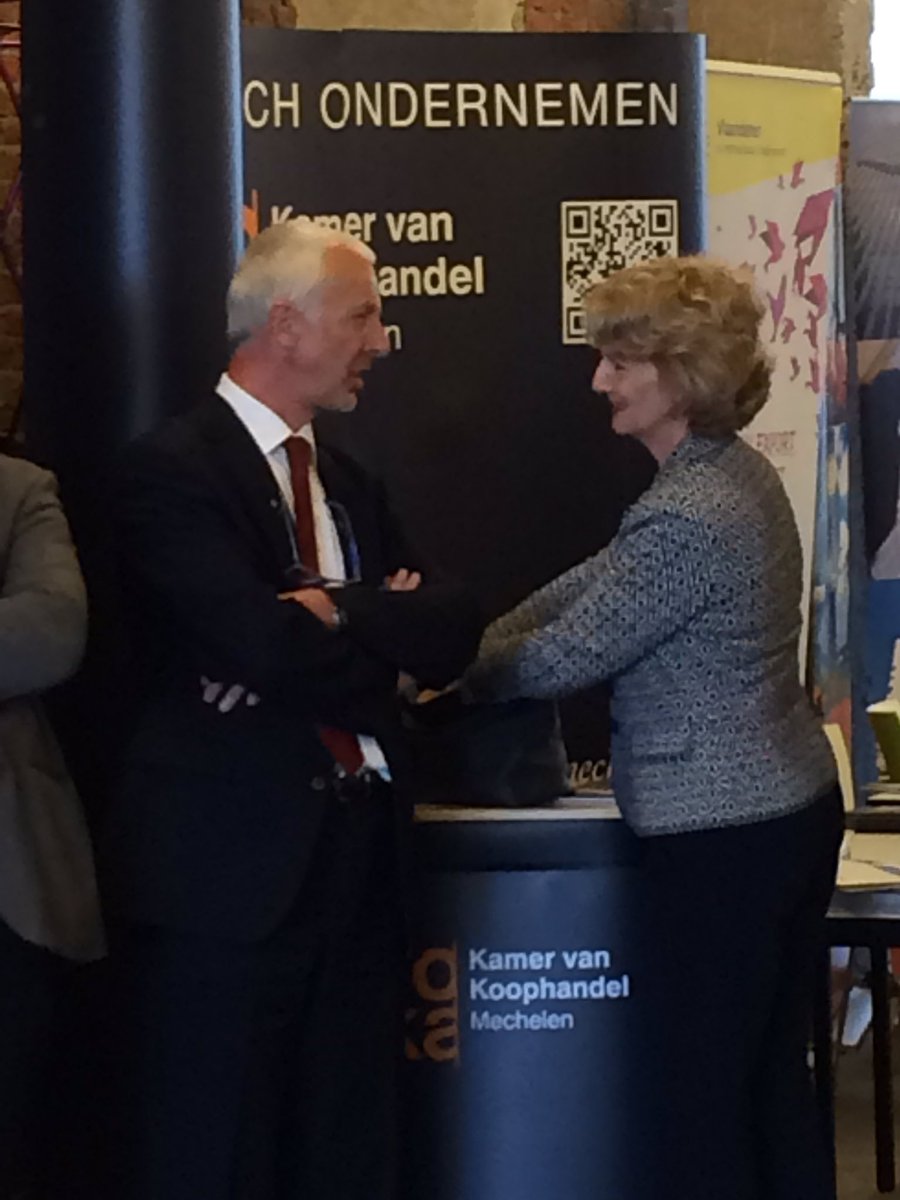 BrigitLaw's tweet photo. Peter Brulmans met Katharina Desmet: experts in discussie #VLNLhandelsdag #ambassade #NLinBE https://t.co/FdMPy1ijoK