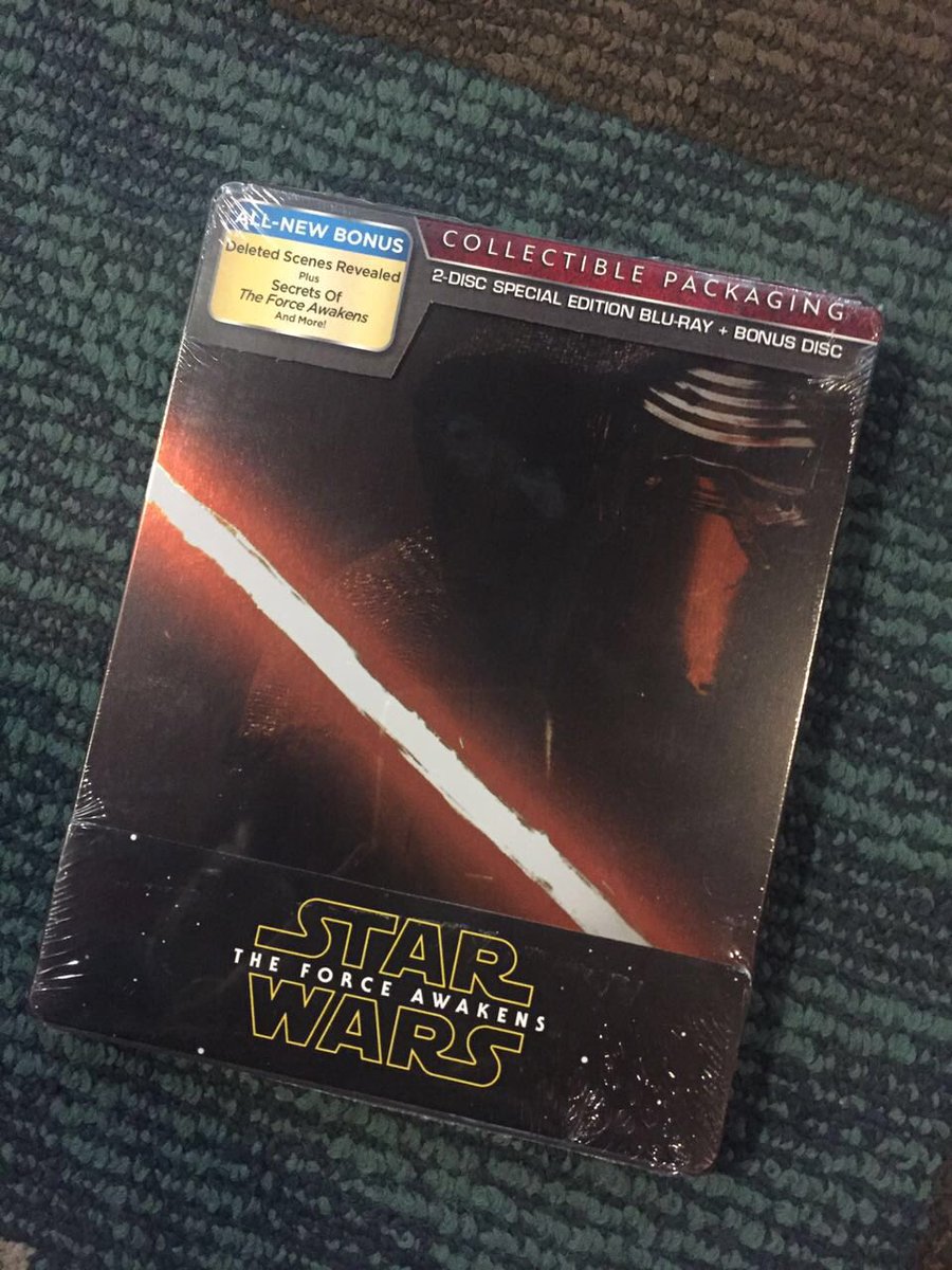 RajeevMasand's tweet photo. Win Blu-Ray discs of #StarWarsTheForceAwakens, packed with bonus material, on Now Showing, 8.30pm tonight, CNN-IBN https://t.co/LSDmCn2yxA