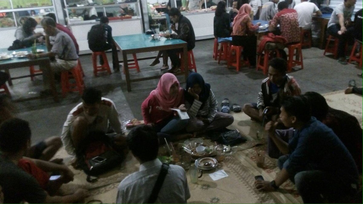 Diskusi Kemangga Yogyakarta dengan Korwil Forsimangga UNY bertempat di Klebengan😃