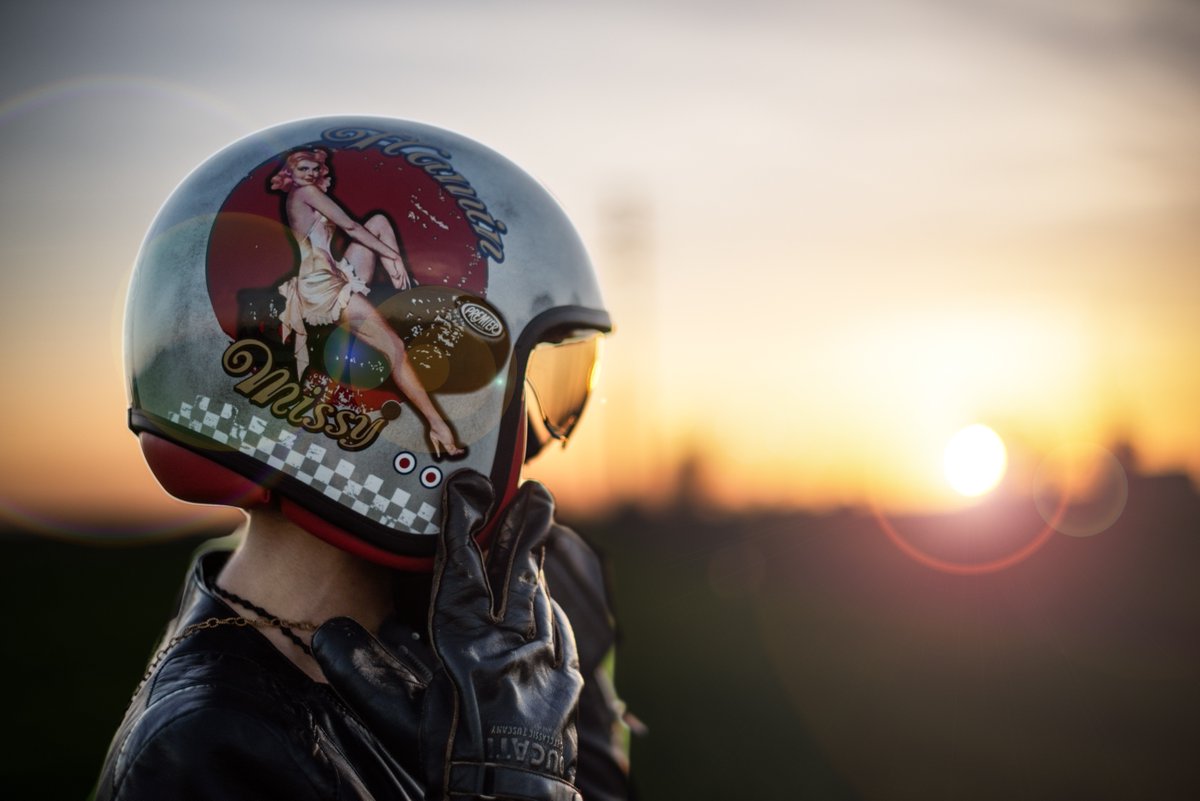 Premier Helmets tweet media