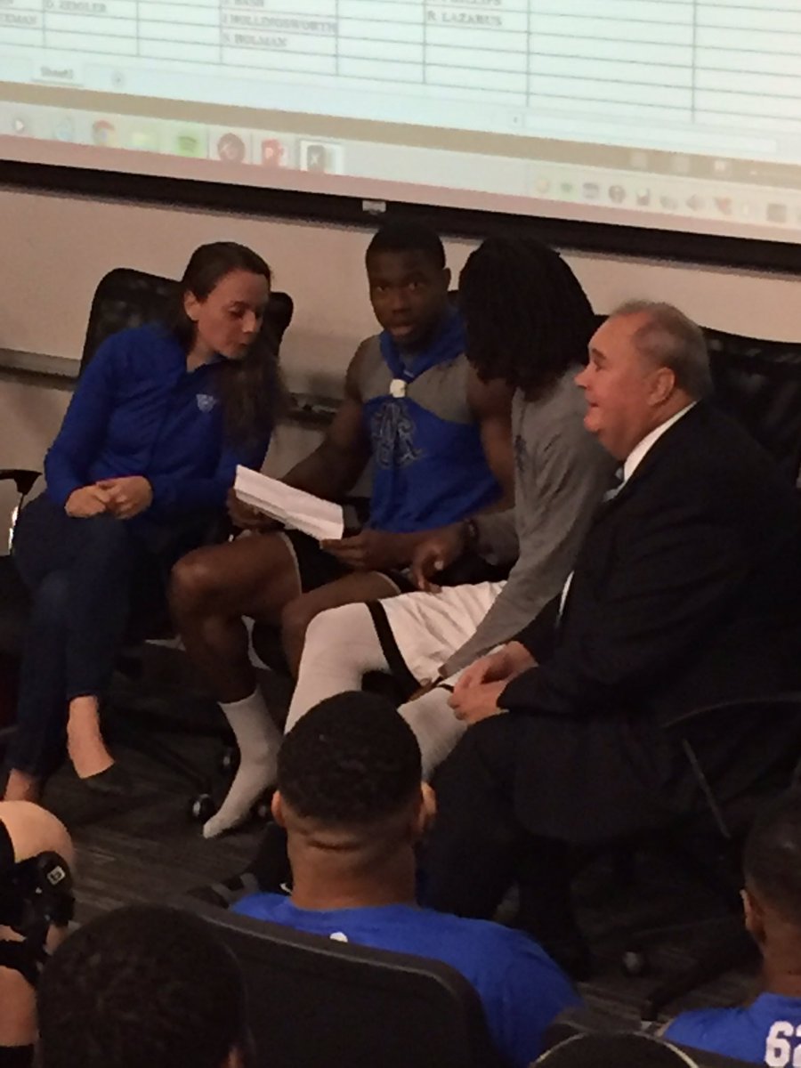 DustyBennett's tweet image. The war room is heated right now!!....who will be the next pick! #SpringGame2016 @GeorgiaStateFB @GSUPanthers