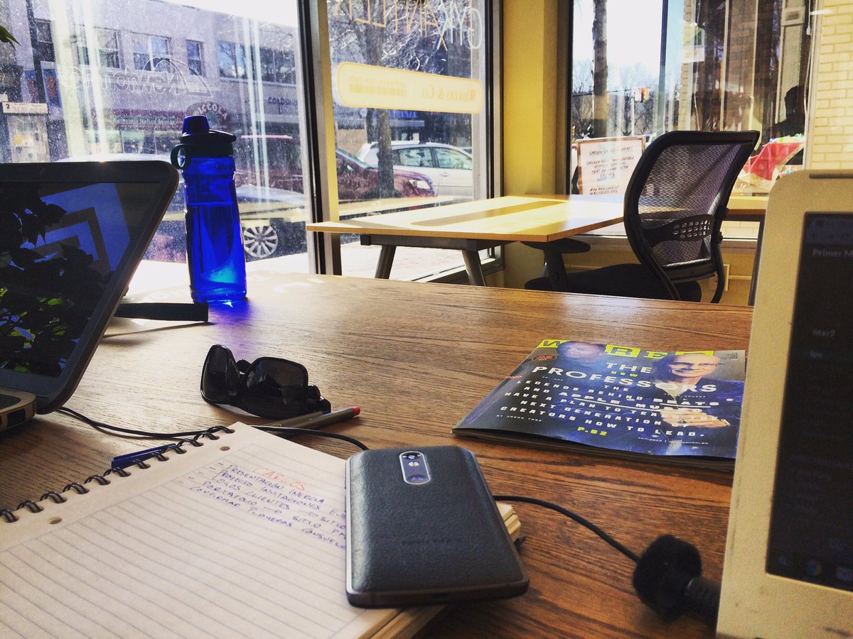 PMcrea's tweet photo. Generando ideas para la comunidad hispana en USA #DigitalNomad #PMdigital 👊🏽🤓 https://t.co/inLDjqGtbS