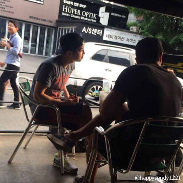 CgFufdyVAAE7od8.jpg:large