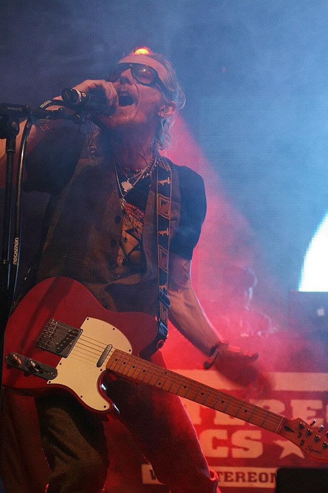 fcotapiarobles's tweet image. Cancion con historia #RPSordo #StereoMcs ese pianito! #Connected