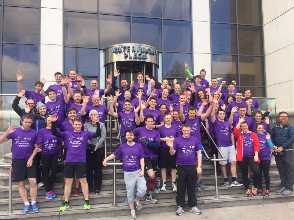 Quick stop off all @PwC_NI HQ 22miles in, 4 to go #PwCRuntoTheShops @NIHospice