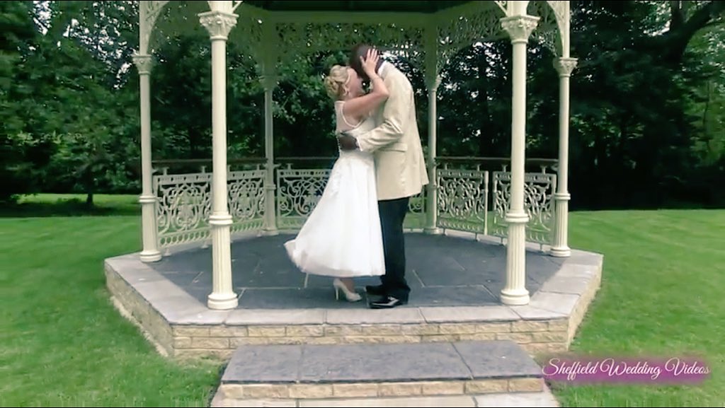 sheffieldvideo's tweet photo. How beautiful are these #newlyweds 💜 info@sheffieldweddingvideos.com #yorkshire #wedding #videos capture it all 🎥 RT https://t.co/R5OdyPjU7c