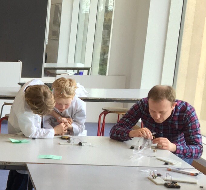 SmartFunCo's tweet image. Age doesn't matter! @SmartFunCo #cphftw #edtech #STEM #STEMeducation